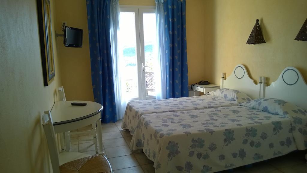 Hotel Les Cavalets บูดูออง ห้อง รูปภาพ