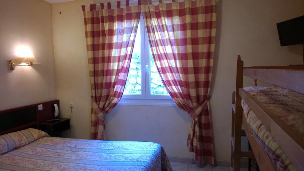 Hotel Les Cavalets บูดูออง ห้อง รูปภาพ